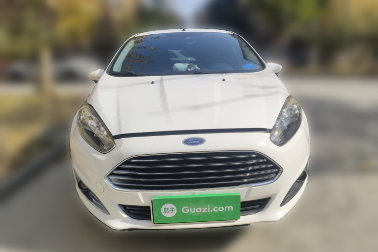 福特 嘉年华 2013款 两厢 1.5L 手动风尚型车身外观2