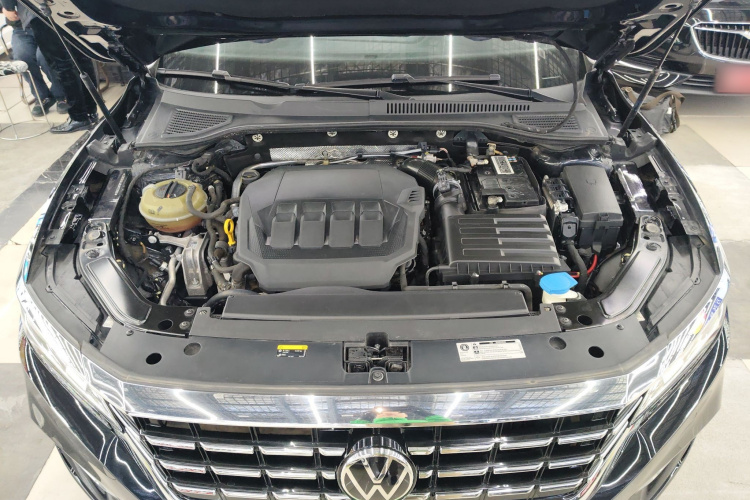 大众 帕萨特 2020款 改款 330TSI 精英版 国VI机舱底盘24