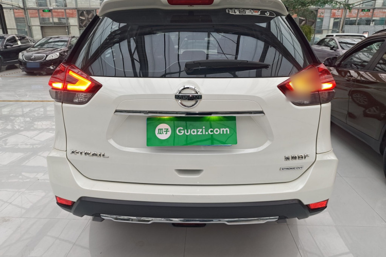 日产 奇骏 2019款 2.0L CVT舒适版 2WD车身外观6