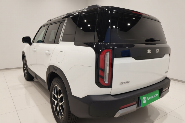 北京越野 北京BJ30 2024款 1.5T 轻野Pro版车身外观5