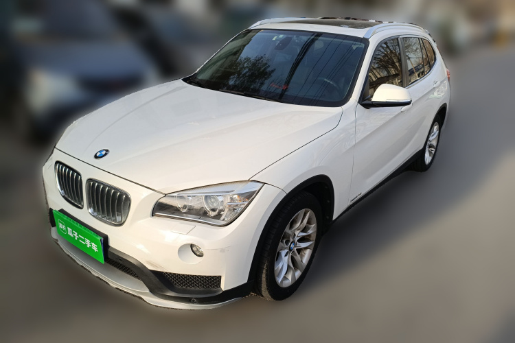 宝马X1 2015款 xDrive20i 时尚型车身外观1