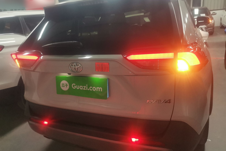 丰田 RAV4荣放 2020款 2.0L CVT两驱风尚PLUS版车身外观6004