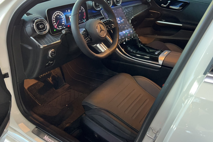 奔驰C级 2024款 C 260 L 运动版中控内饰7001