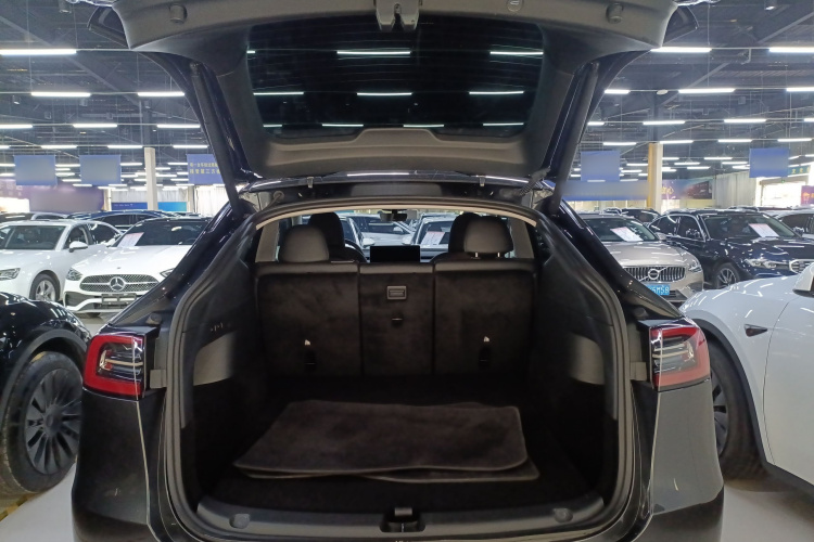 特斯拉 Model Y 2024款 长续航全轮驱动版局部细节23