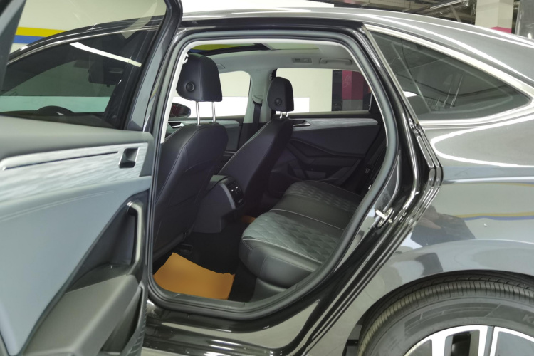 大众 速腾 2023款 300TSI DSG超越版中控内饰21