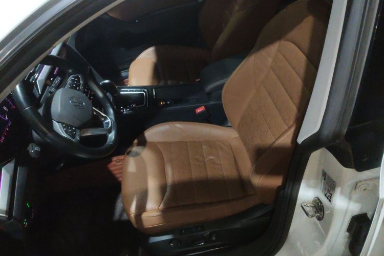 一汽-大众CC 2021款 猎装车 380TSI 猎心版中控内饰19