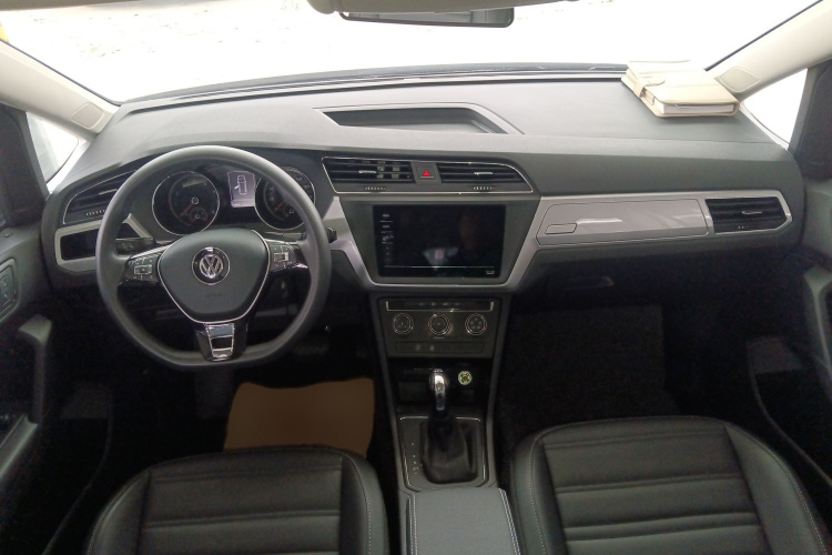 大众 2021款 途安L 280TSI DSG风尚版 7座中控内饰7002