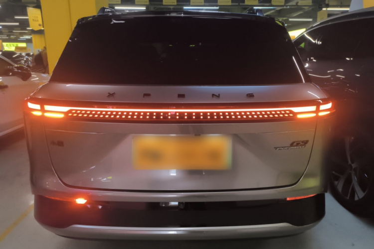 小鹏G9 2022款 650 性能版Pro车身外观6