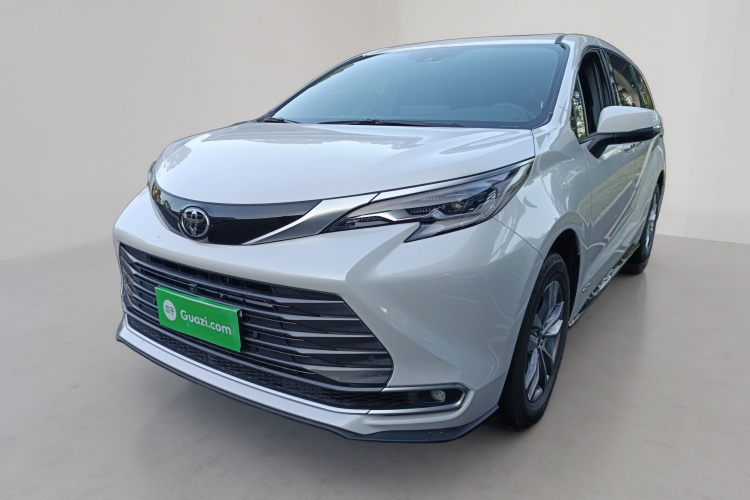 丰田 赛那SIENNA 2024款 2.5L混动 四驱尊贵版车身外观1