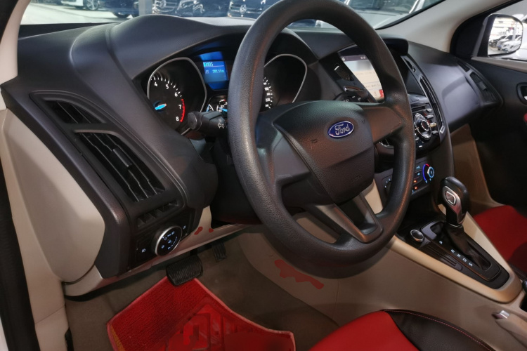 福特 福克斯 2017款 三厢 1.6L 自动舒适型智行版中控内饰12