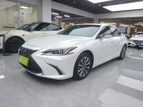 雷克萨斯ES 2022款 200 卓越版