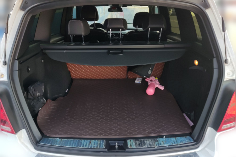 奔驰GLK级 2015款 GLK 300 4MATIC 时尚型 极致版局部细节23