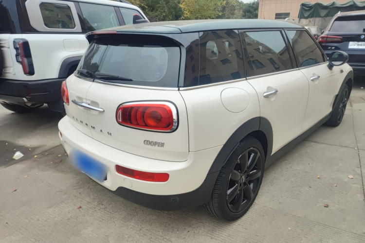 MINI Clubman 2018款 1.5T COOPER 艺术家车身外观7