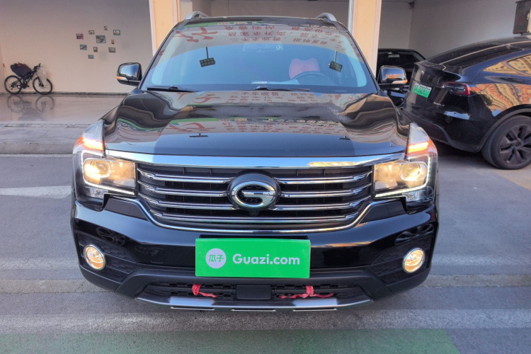 广汽传祺 传祺GS7 2017款 280T 两驱豪华型车身外观2