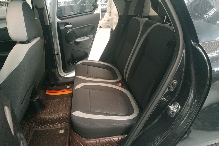 欧拉黑猫 2021款 301km 基础型中控内饰7004