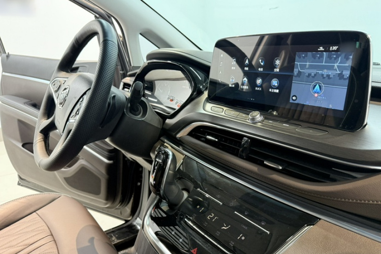 别克GL8 2022款 陆上公务舱 652T 豪华型中控内饰7007