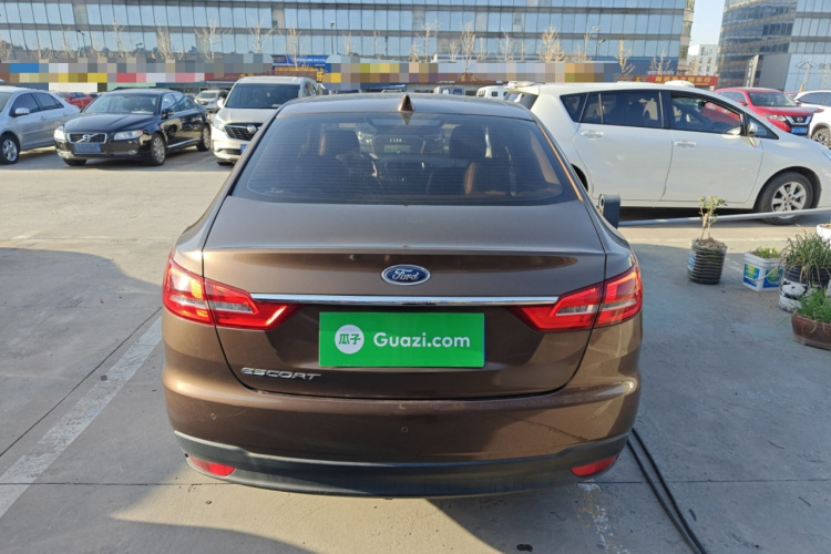 福特 福睿斯 2019款 改款 1.5L 手动质享型（胎压监测） 国VI车身外观6004