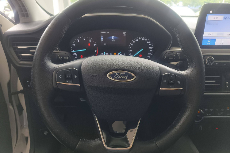 福特 福克斯 2020款 三厢 EcoBoost 180 自动锋潮型中控内饰13