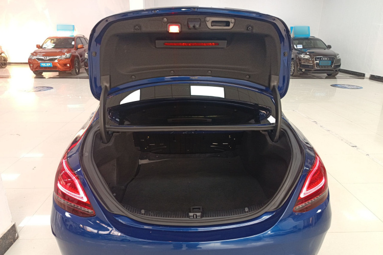 奔驰C级 2019款 C 180 L 时尚型运动版机舱底盘23