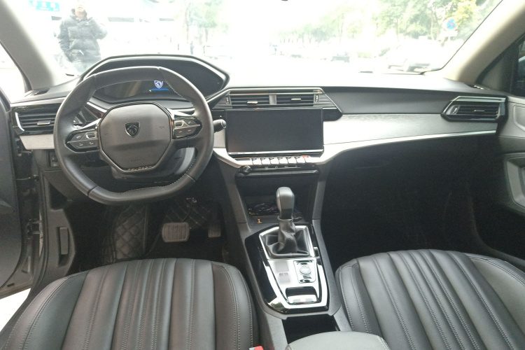 标致408 2024款 360THP 龘龘款 拉图版中控内饰7002