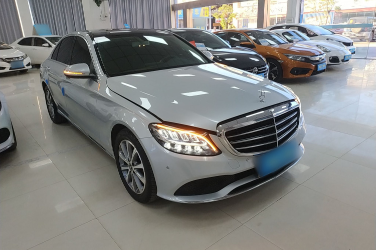 奔驰C级 2019款 改款 C 260 L车身外观3