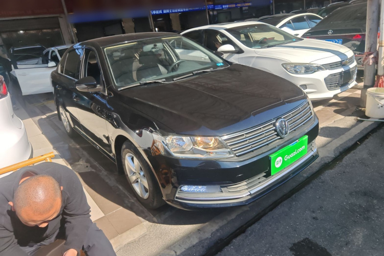 大众 朗逸 2015款 1.6L 手动风尚版车身外观3