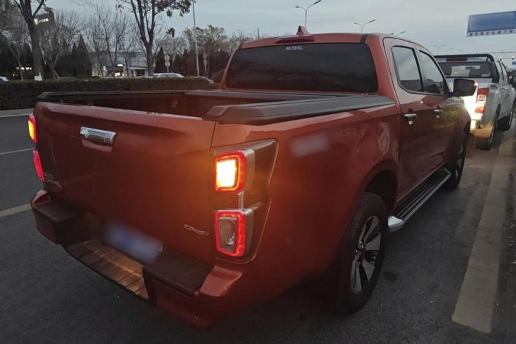 五十铃 D-MAX 2021款 1.9T自动四驱柴油Global引领型RZ4E车身外观6005