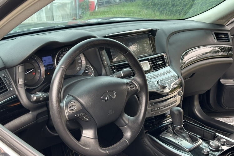 英菲尼迪Q70 2017款 Q70L 2.5L 精英版中控内饰7005