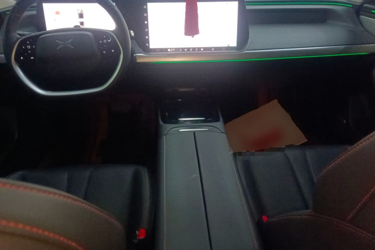 小鹏P7 2020款 586N中控内饰12