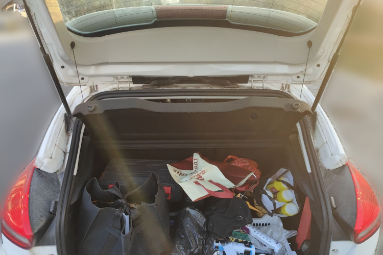 福特 福克斯 2017款 两厢 1.6L 自动风尚型智行版局部细节23