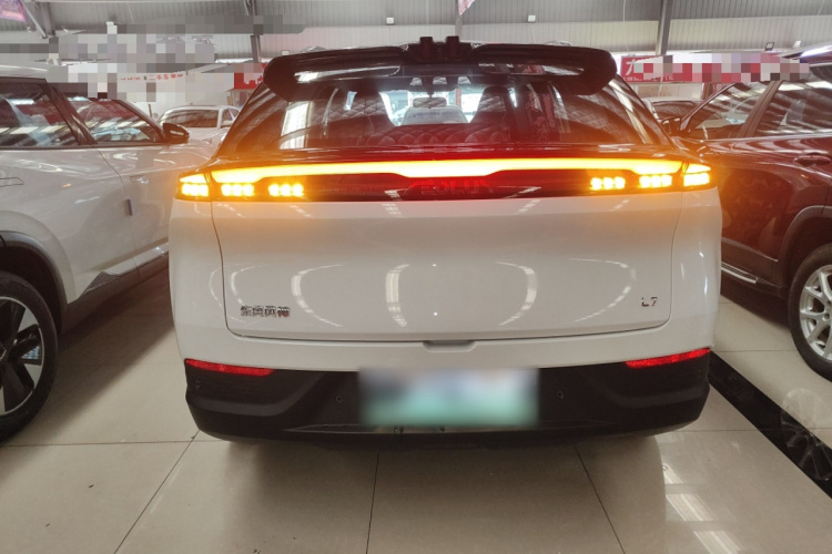 东风风神 风神L7新能源 2024款 205 Air车身外观6