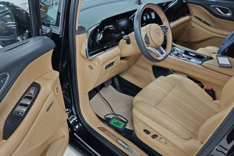 岚图汽车 岚图梦想家 2022款 0碳版 家+续航包 605km中控内饰20