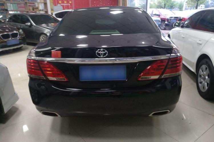 丰田 皇冠 2012款 2.5L Royal 真皮版车身外观6