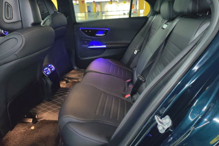 奔驰C级 2025款 C 260 L 运动版中控内饰21