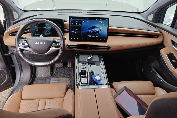 埃安 AION LX 2022款 Plus 80D 旗舰版中控内饰7002