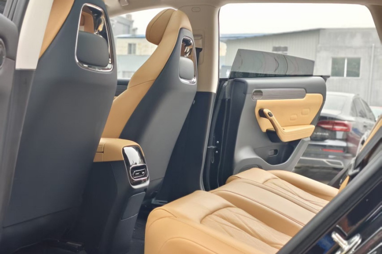 零跑汽车 零跑C11 2024款 纯电 580尊享版中控内饰7006