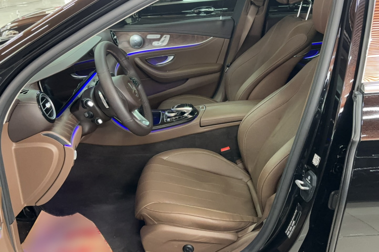 奔驰E级 2017款 E 300 L 豪华型局部细节19