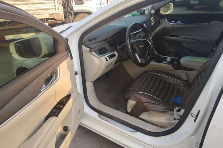 凯迪拉克XTS 2016款 28T 技术型中控内饰20