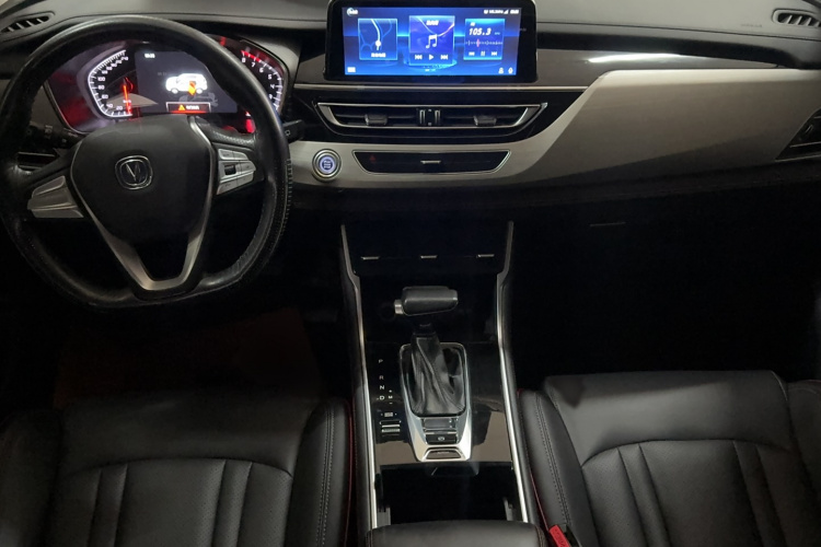 长安CS75 2018款 280T 自动智惠型 国V中控内饰7003
