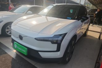 沃尔沃EX30 2025款 后驱长续航版 Plus