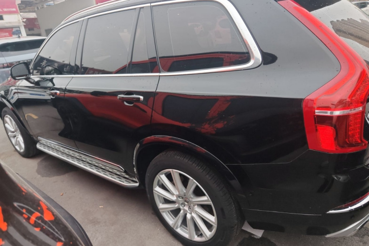 沃尔沃XC90 2019款 T6 智雅版 7座 国VI车身外观4