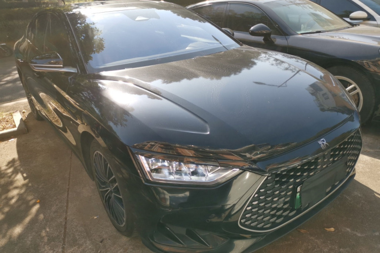 比亚迪 汉 2022款 DM-i 121KM 尊荣型车身外观3