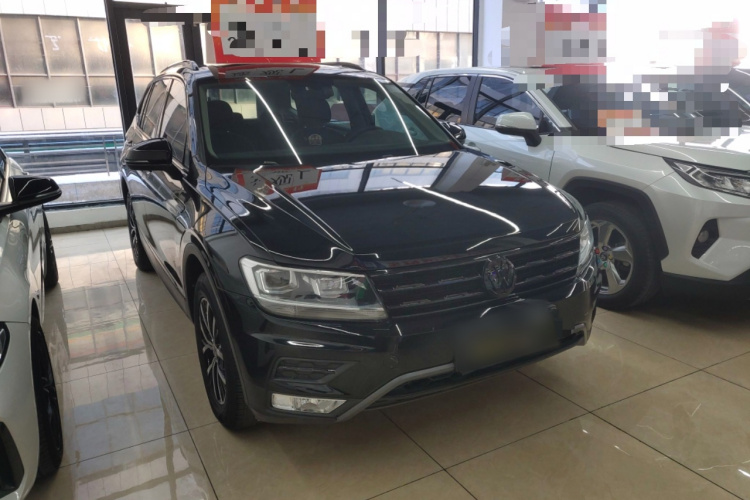 大众 途观L 2018款 改款 330TSI 自动两驱豪华版车身外观3