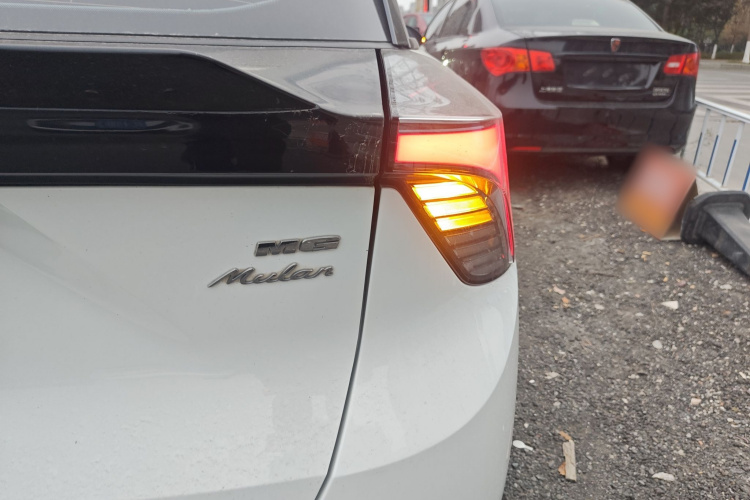 名爵 MG4 EV 2022款 425km 豪华版车身外观6006