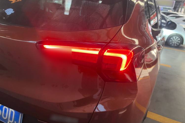 别克 昂科拉GX 2020款 20T CVT两驱豪华型车身外观9