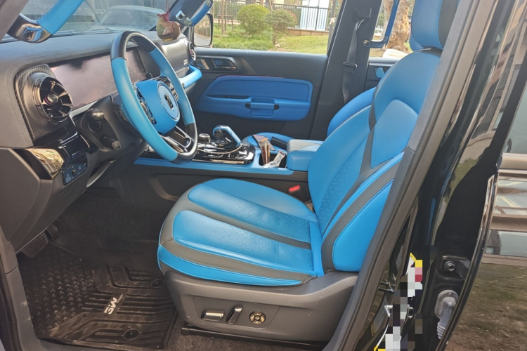 超境汽车 共创坦克300 2023款 2.0T 赛博骑士中控内饰19