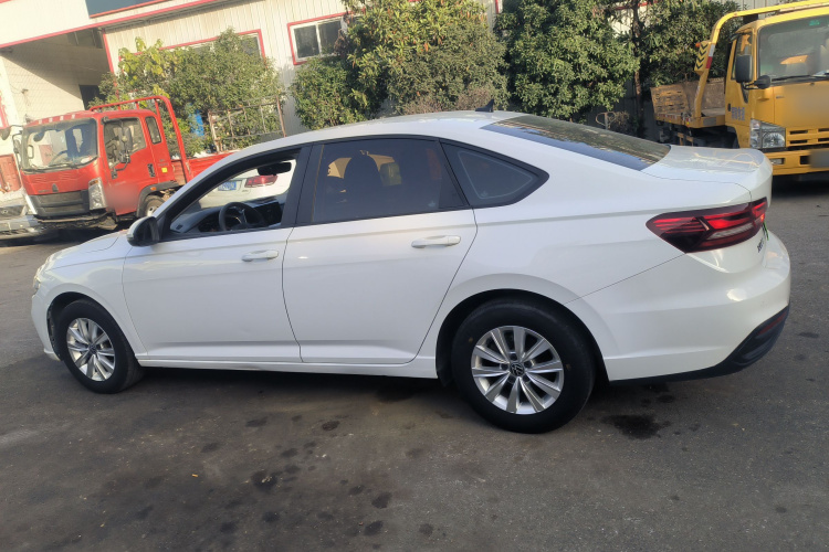 大众 朗逸 2023款 1.5L 自动得逸版车身外观4