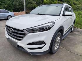 现代 途胜 2018款 1.6T 双离合两驱15周年特别版