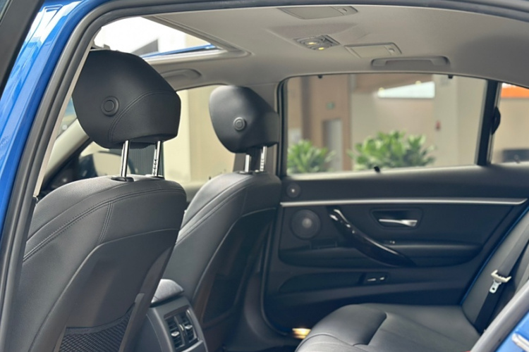 宝马3系 2018款 320Li M运动曜夜版中控内饰7002