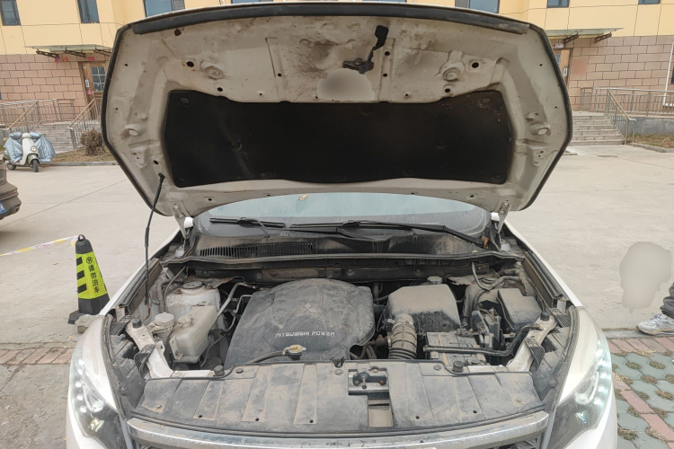 猎豹汽车 猎豹CS10 2015款 2.0T 手动卓越型局部细节24